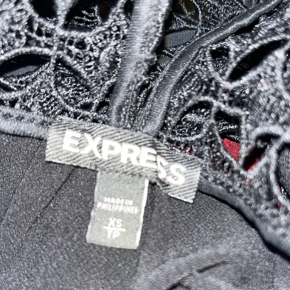 Express High Neck Lace Detail Tank 🌵xs - Picture 2 of 5